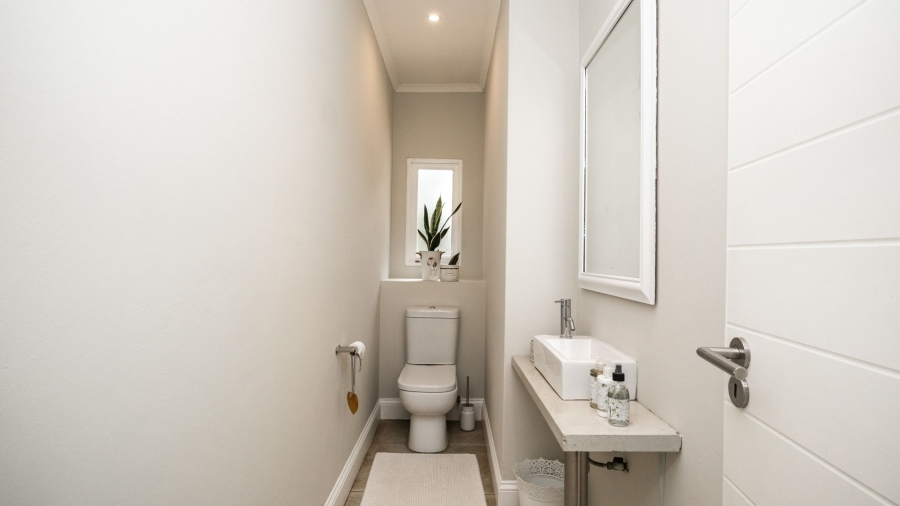 4 Bedroom Property for Sale in The Coves North West